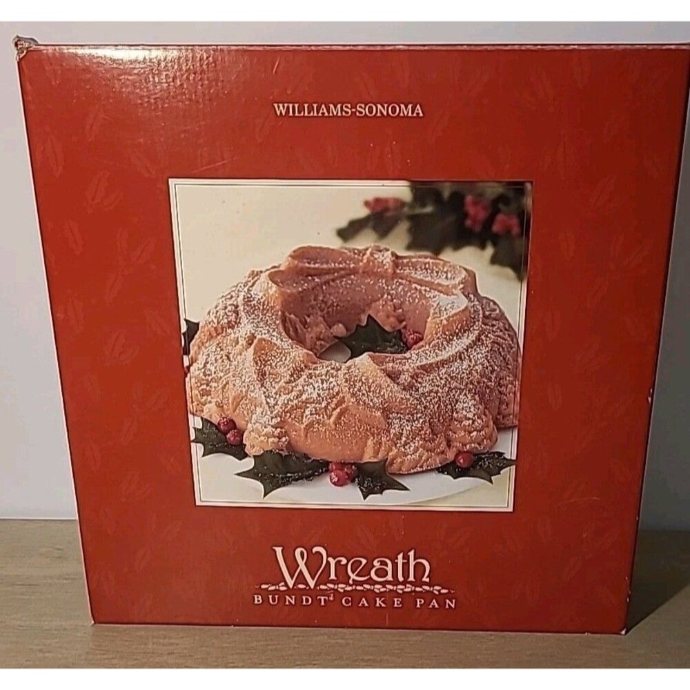 Williams Sonoma Christmas Bow Pinecones Wreath Bundt Cake Pan Nordic Ware Boxed